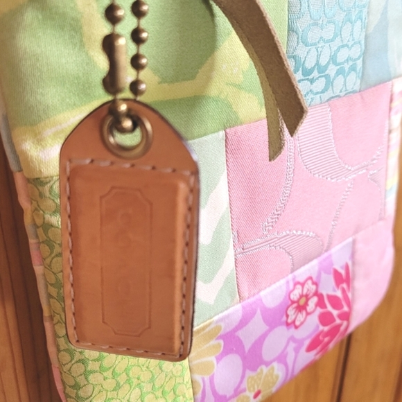 🤩 Vintage Coach Patchwork Pastel Crossbody Bag Serial No. L05Q-465 🤩 - Picture 4 of 10